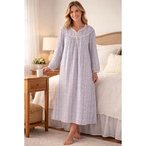 Lanz of Salzburg Flannel Nightgown Medium Tyrolean Print Heart Floral‎ Striped